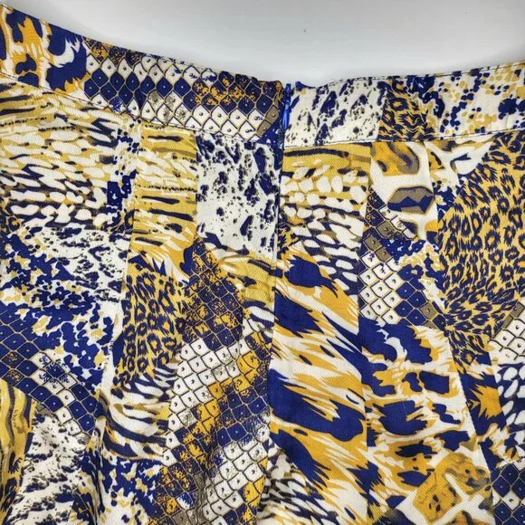 ASTR The Label Women's Abstract Animal Print Ruffle Shorts Sz Small Boho Chic